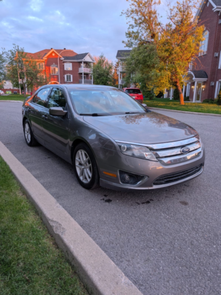 2010 ford fusion - view 2