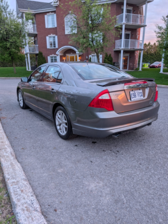 2010 ford fusion - view 3