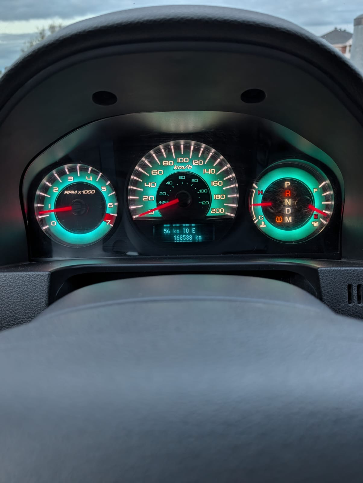 2010 ford fusion - view 11