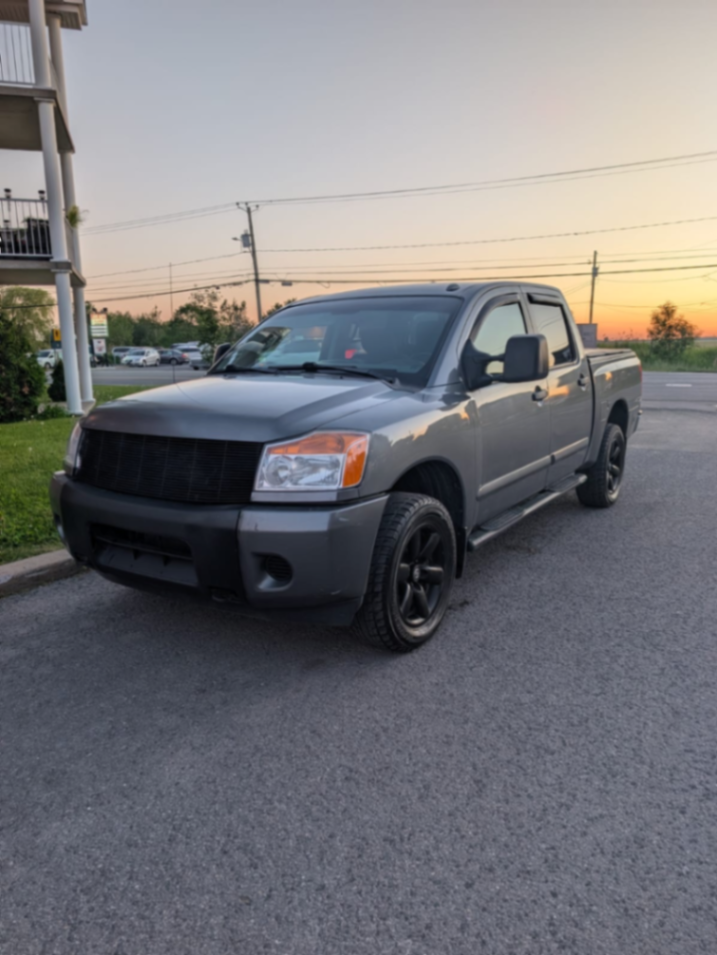 Nissan titan - view 2