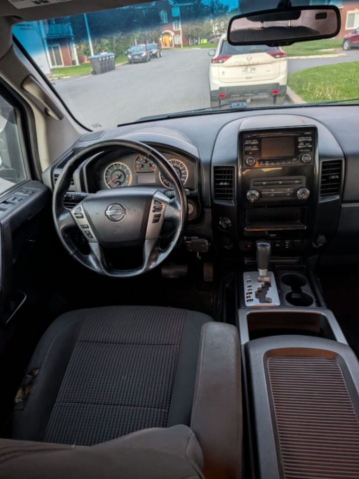Nissan titan - view 12