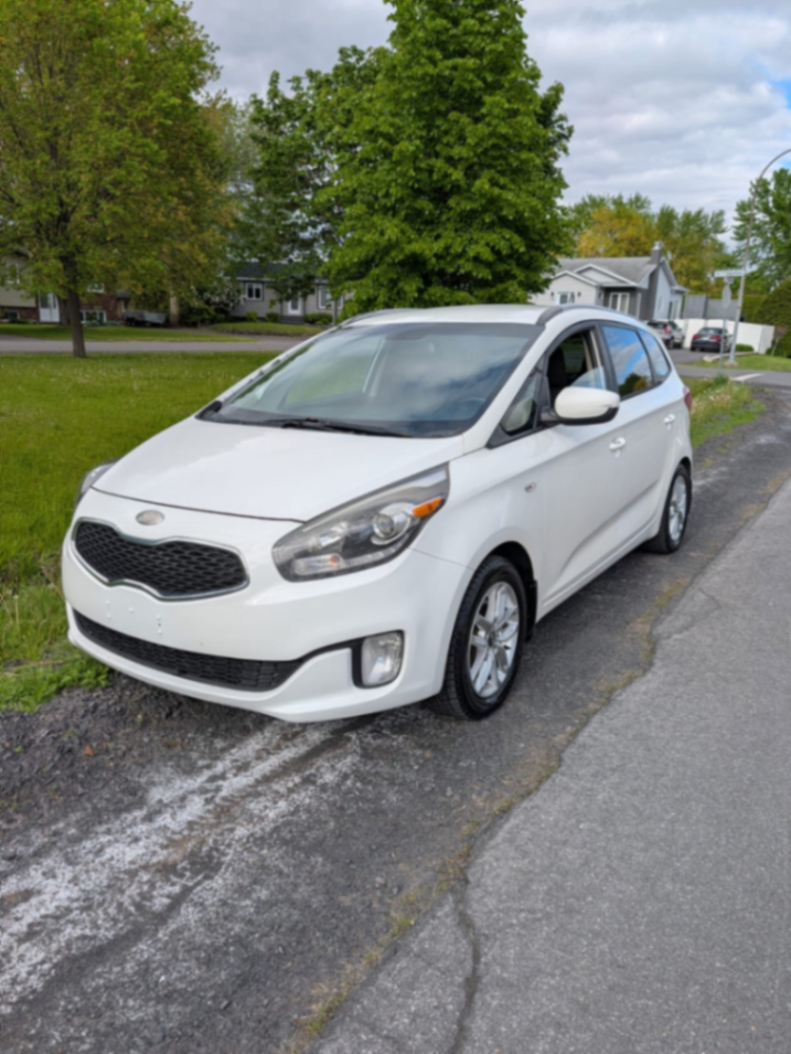 Kia rondo 2014