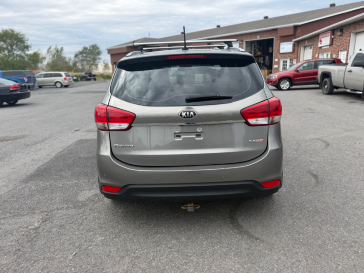 152 kia rondo - view 7