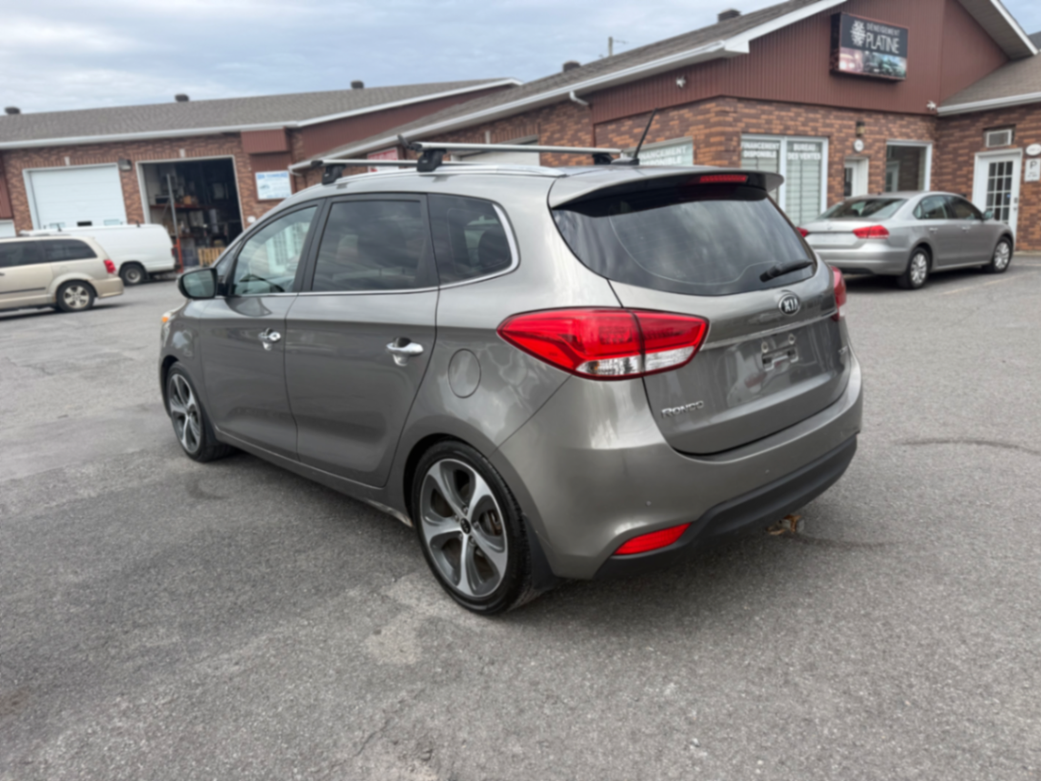 152 kia rondo - view 8