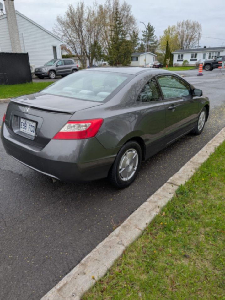 2011 honda civic - view 5