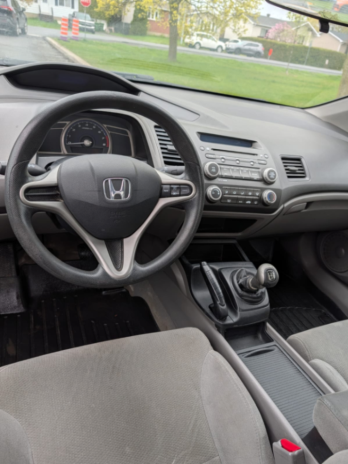 2011 honda civic - view 8