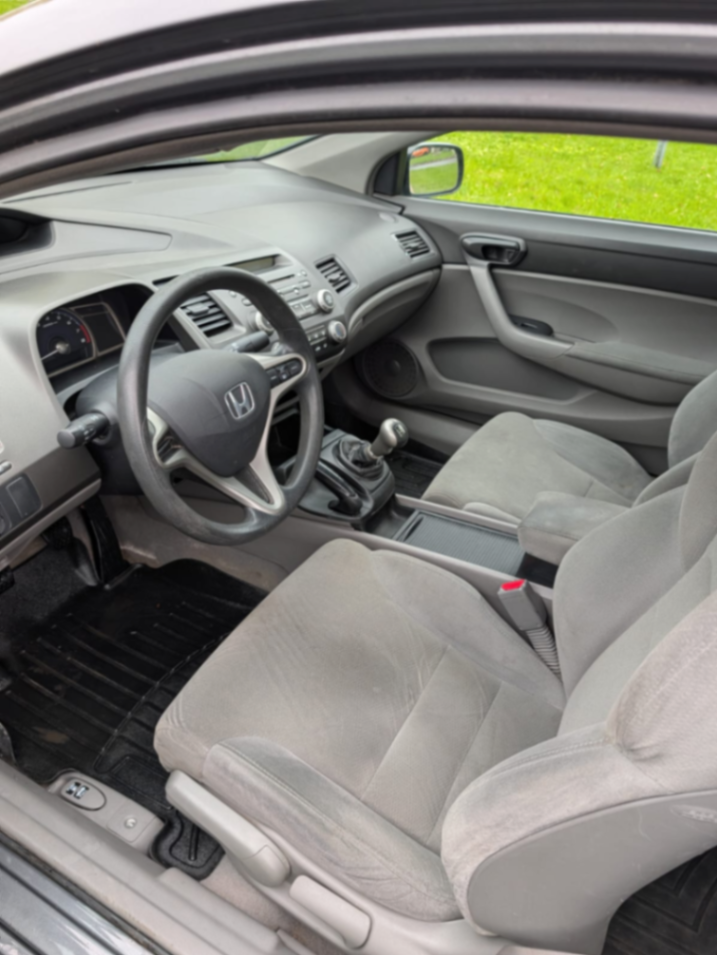2011 honda civic - view 9