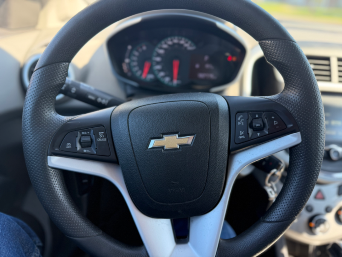 148 chevrolet sonic - view 15