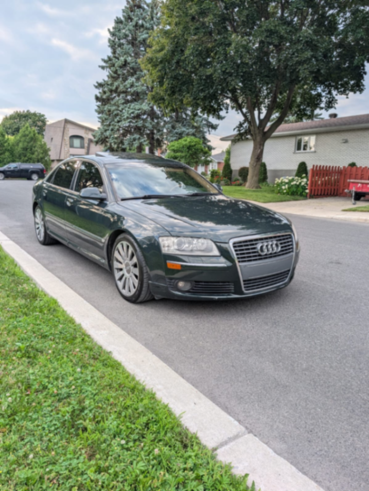 Audi a8 - view 2