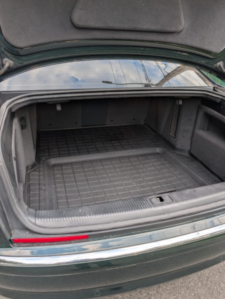 Audi a8 - view 8