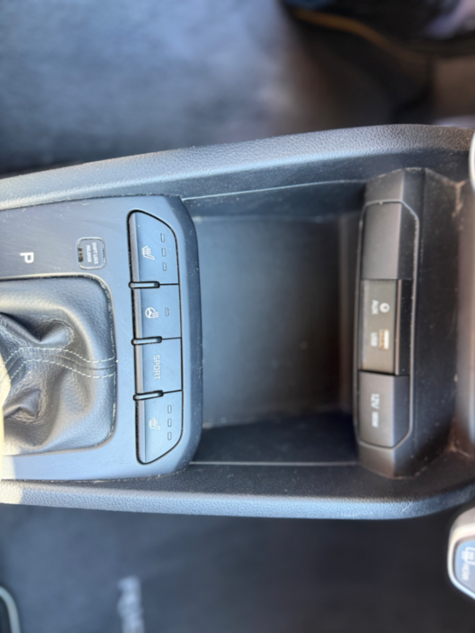 158 KIA RIO - view 13