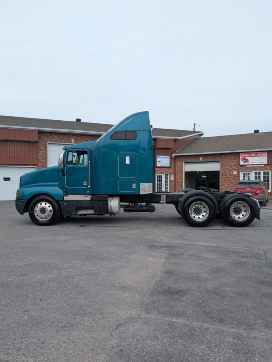 KENWORTH T600 - view 4
