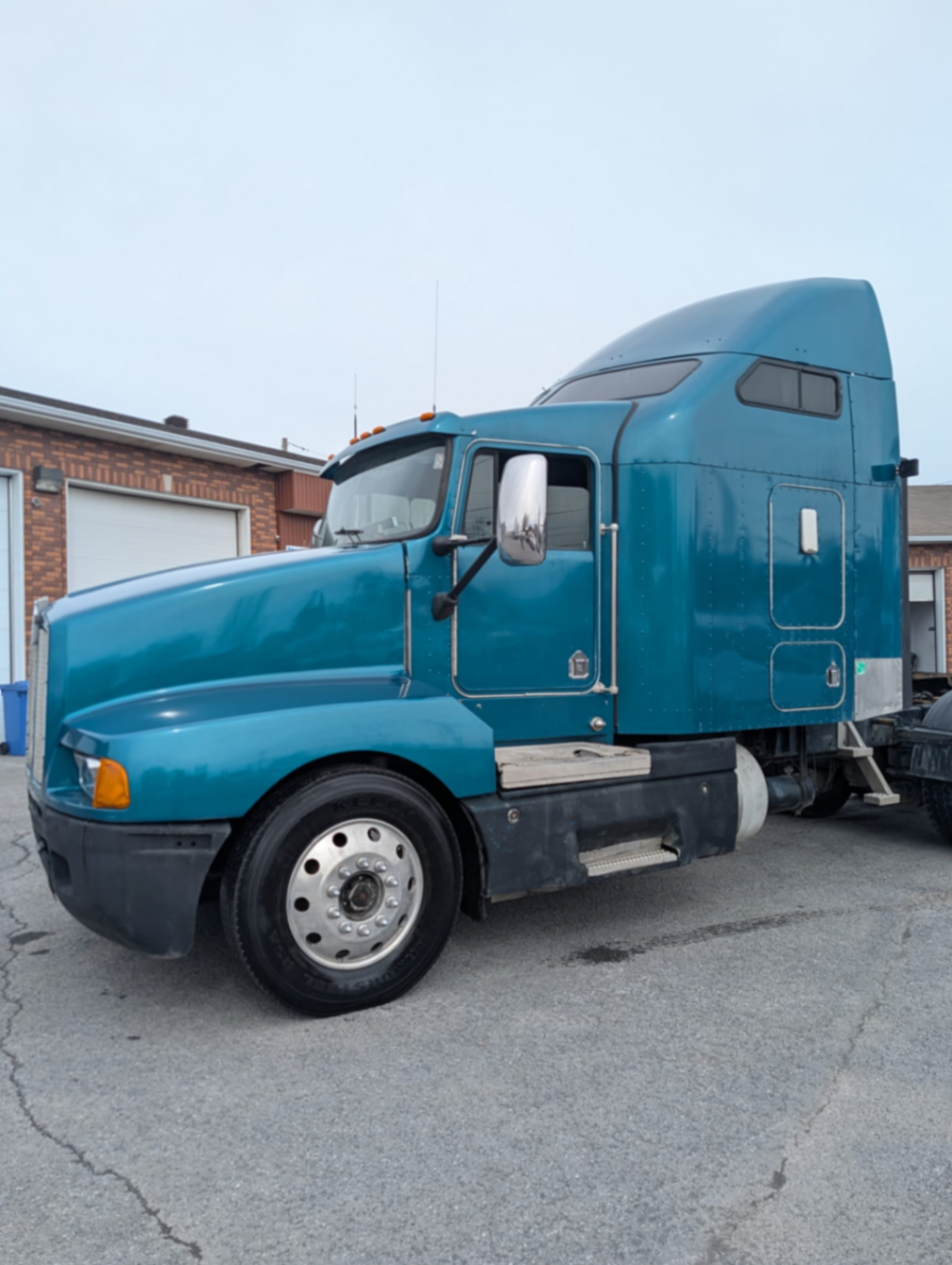 KENWORTH T600 - view 9