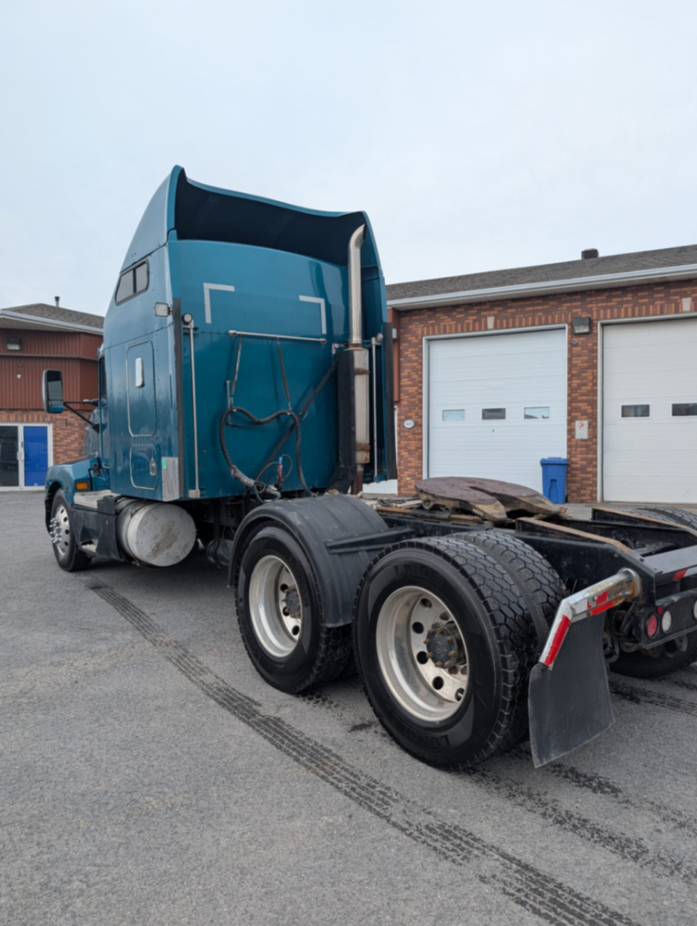 KENWORTH T600 - view 18