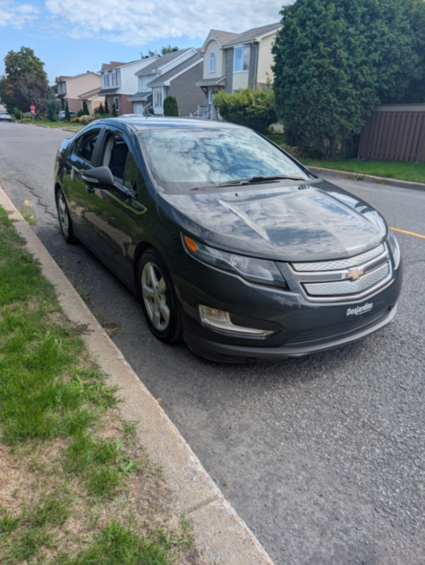 126 chevy volt - view 2