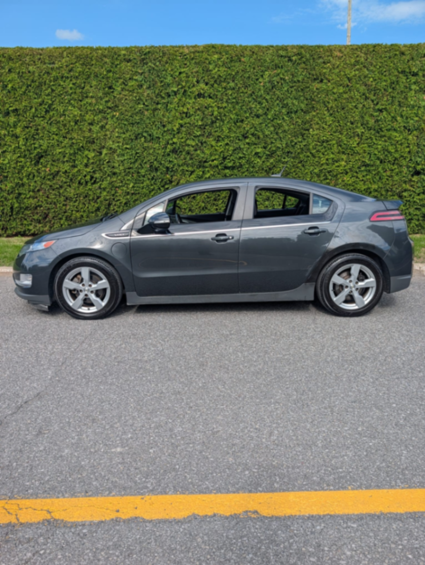 126 chevy volt - view 3