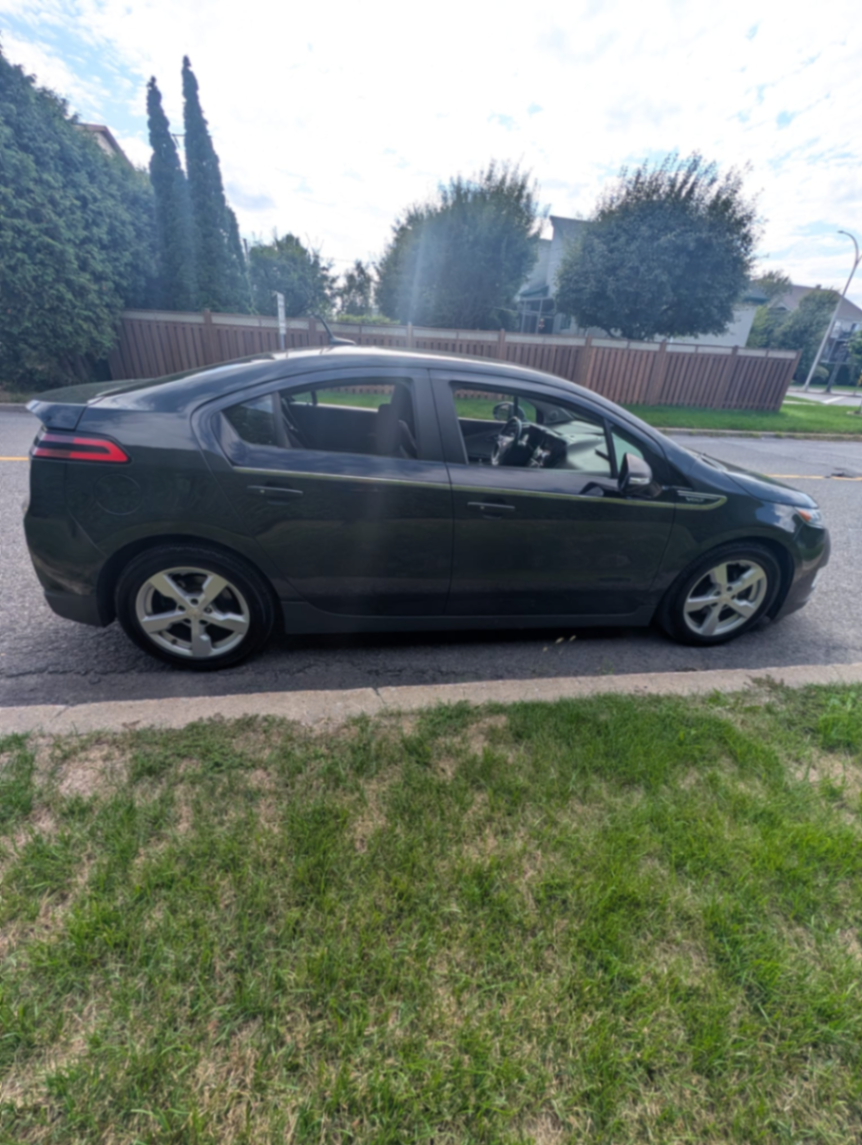 126 chevy volt - view 4
