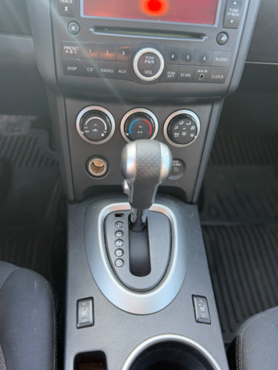 149 nissan rogue - view 10