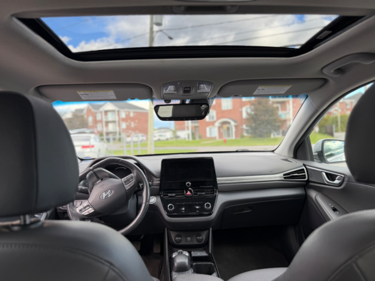 Hyundai Ioniq  - view 10