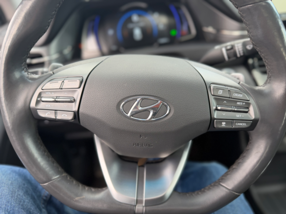 Hyundai Ioniq  - view 12