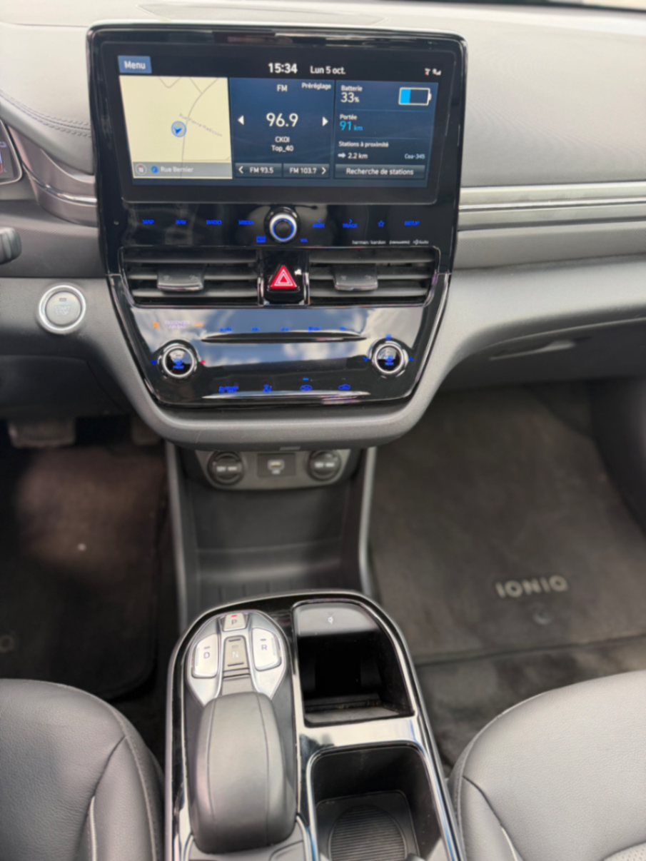 Hyundai Ioniq  - view 13
