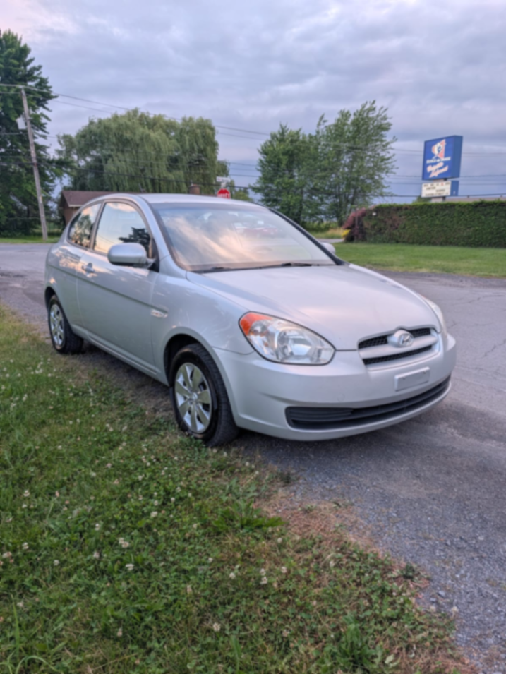 Hyundai accent - view 2